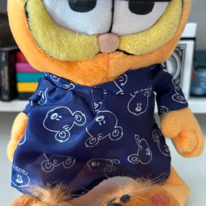 Peluche garfield en pyjama - photo numéro 4