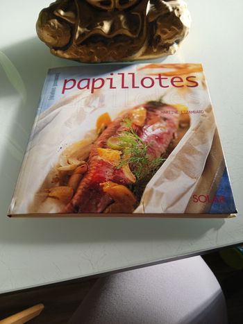 LIVRE DE CUISINE PAPILOTTE DE MARTINE LIZARBARD