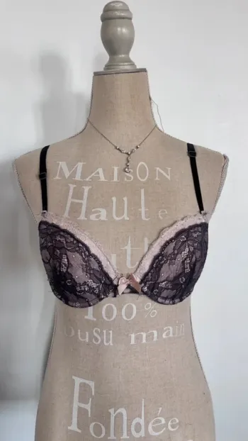 🎀 Soutien gorge rose pale et dentelle grise taille eu 75b FR 90b