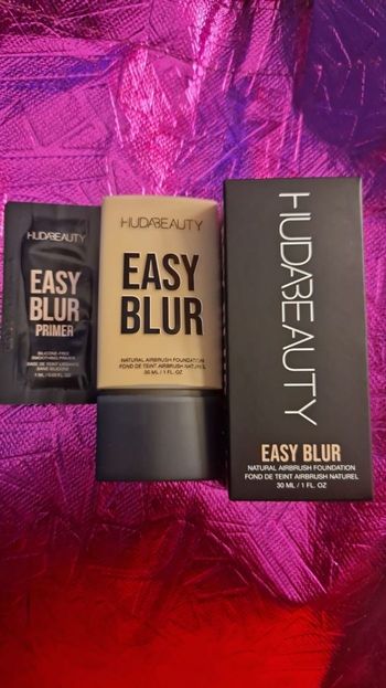 Hudabeauty fond de teint easy blur très leches 320G 30ml neuf