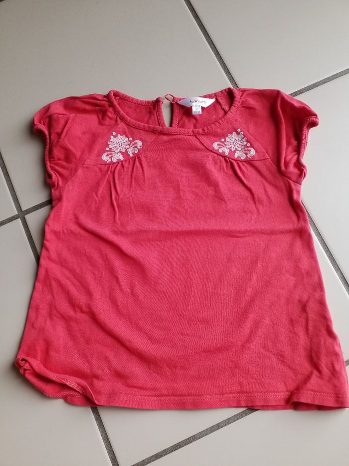 Tee shirt