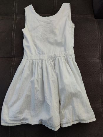 Robe blanche argentée