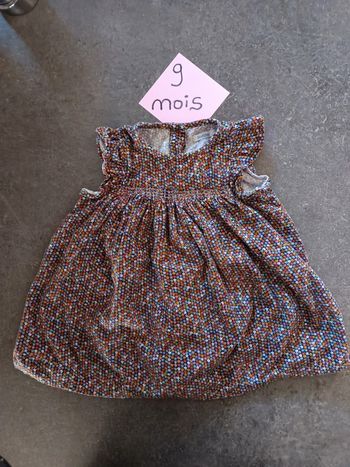 Robe sans manches fleurie 9 mois