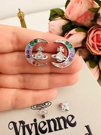 Boucles d’oreilles Vivienne Westwood lune arc-en-ciel & orbite – Éclat céleste