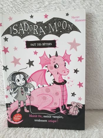 Livre Isadora Moon neyf