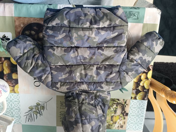 Doudoune militaire taille 3 mois - photo numéro 3