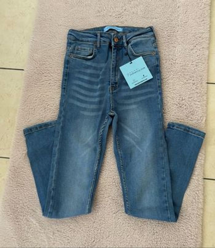 Jean slim Taille 34 Neuf avec étiquette