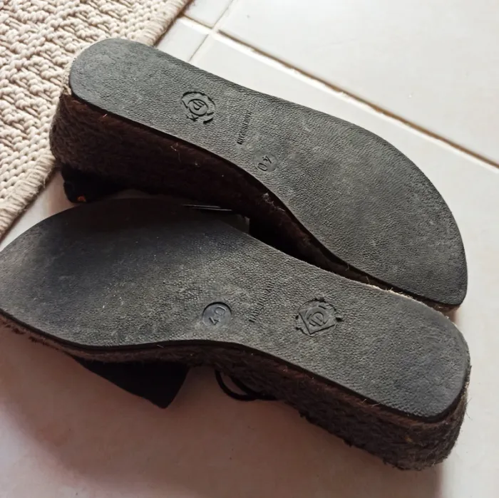 Nus pieds compensés 40 - photo numéro 3