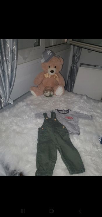 Salopette et petit pull