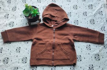 Veste à capuche taille 12 mois/ 1 ans