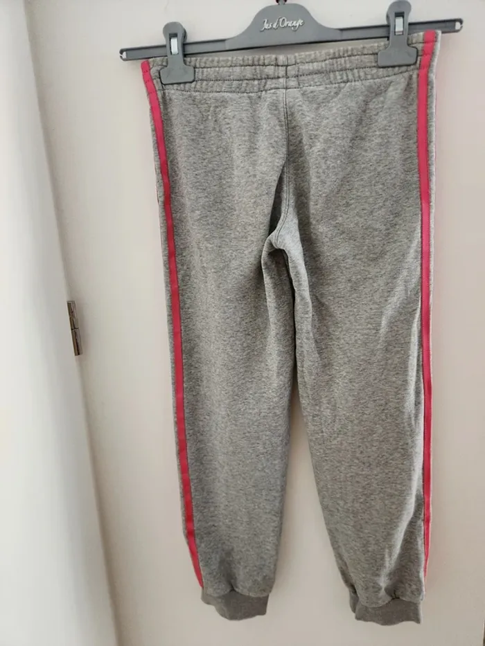 Jogging Adidas gris et rose Taille 10 ans - photo numéro 2