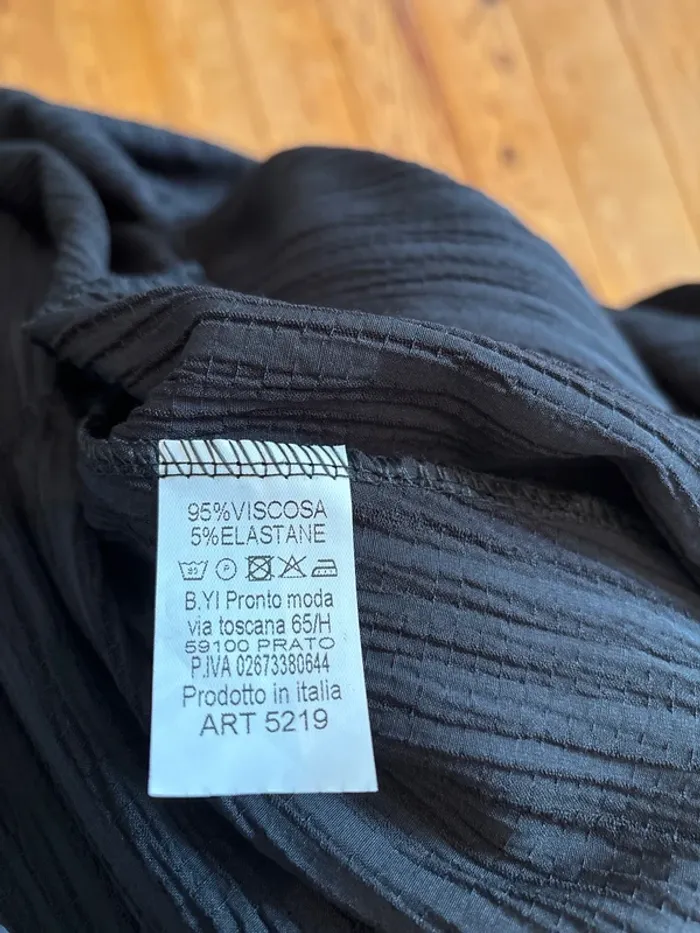 Chemise noire - photo numéro 5