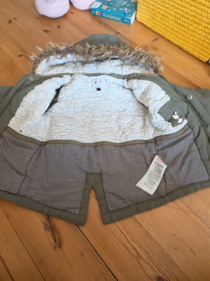 Manteau chaud hiver en 18 mois. - photo numéro 3