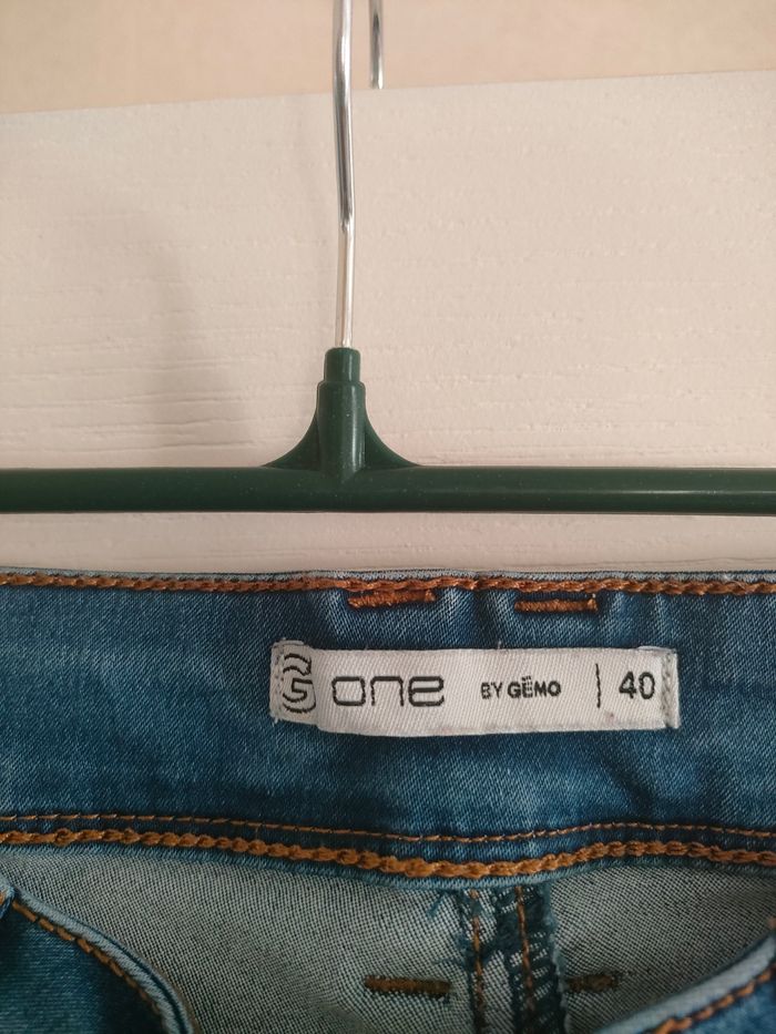 Jeans femme taille 40 en très bon état - photo numéro 3