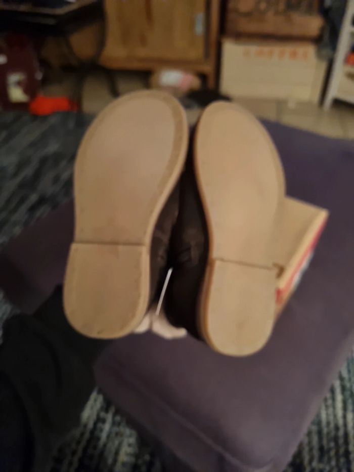 Bottes neuveq dessus cuir taille 22 - photo numéro 4