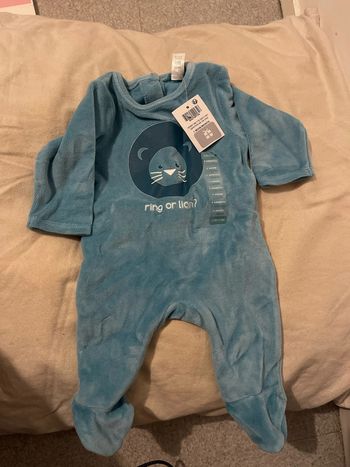 Gigoteuse neuve obaidi