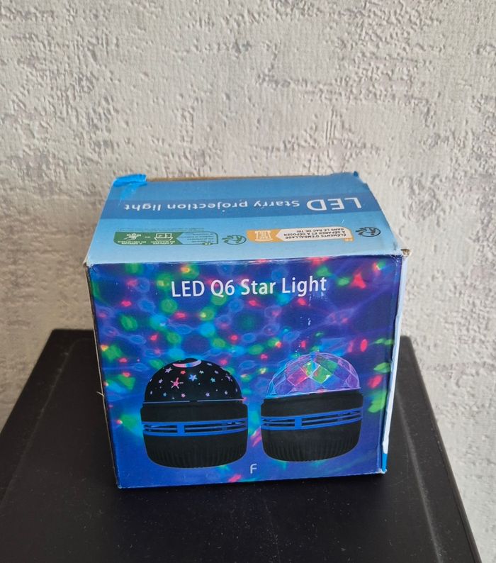 Projecteur d'étoile led multicolore avec télécommande - photo numéro 2