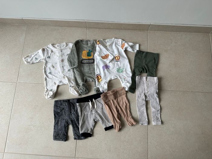 Lot 1 mois bébé garçon - photo numéro 2