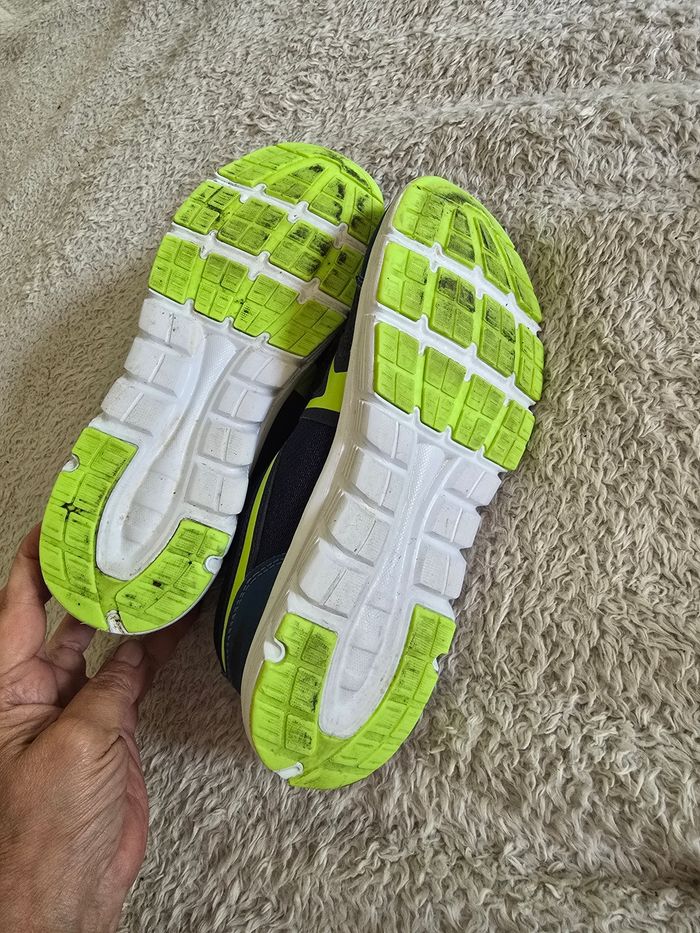 Baskets mixte très bon état portée 1 fois pointure 38 non négociable - photo numéro 3