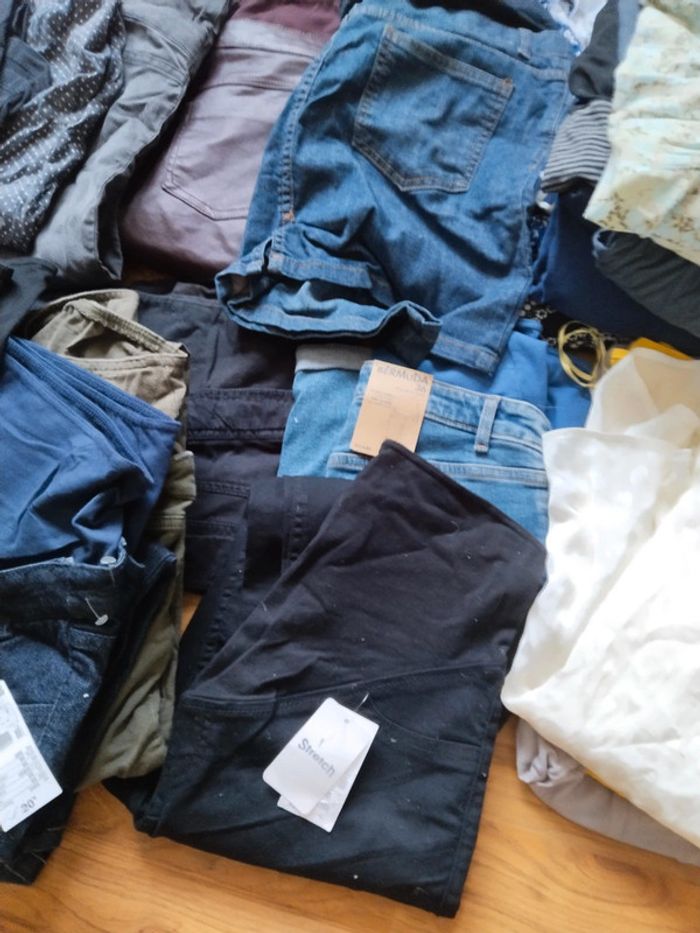 Énorme lot de vêtements de grossesse/maternité femme dont du neuf - photo numéro 4