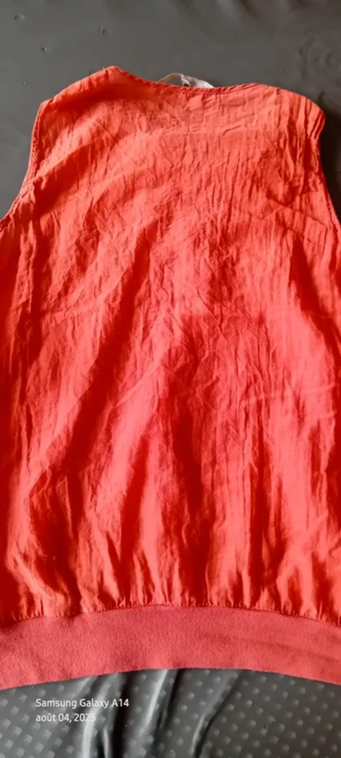 Blouse sans manches col avec boutons et volants avec soie corail femme - photo numéro 13