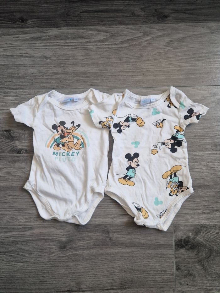 Lot de 2 bodies bébé manches courtes 3 mois
