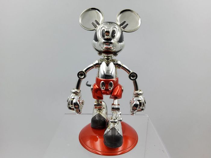 Figure Disney Magical Collection Collect 133 – Future Mickey Color