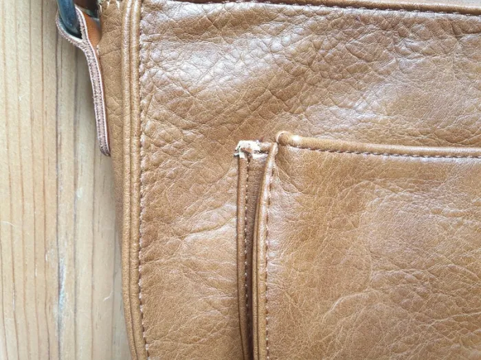 Sac bandoulière camel et motifs - photo numéro 4