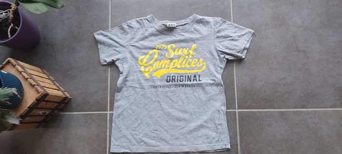 Tshirt manches courtes 
Complices
 8 ans