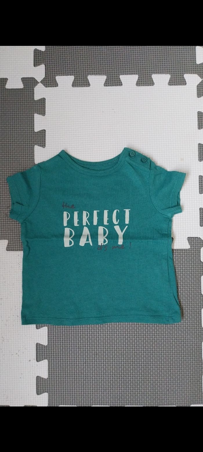 Tee shirt taille 6 mois