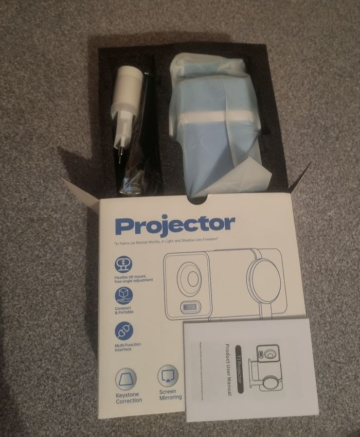 Mini projecteur android - photo numéro 2