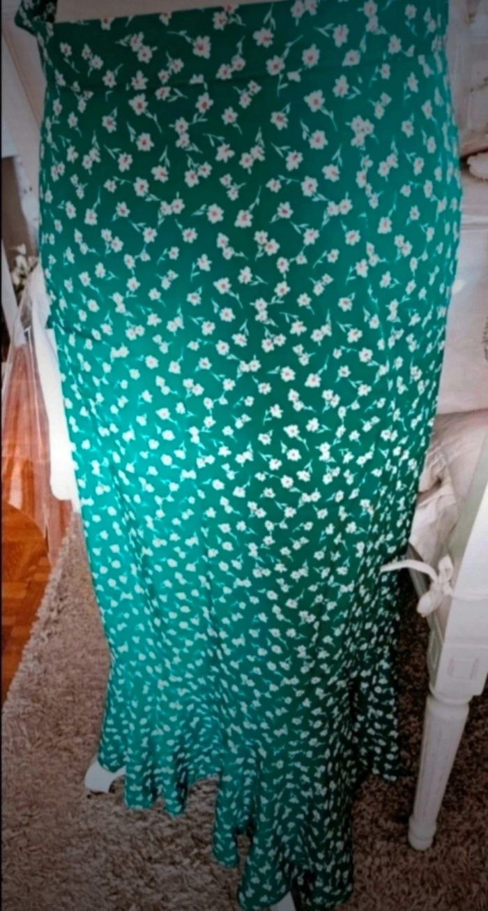 Jupe porte-feuille volantée verte fleurie Shein Taille M Neuve - photo numéro 4
