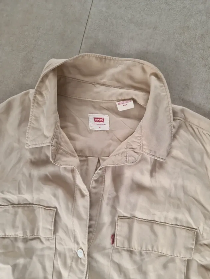Chemise beige levis taille m tres bon etat - photo numéro 4