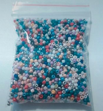 50g de perles de rocailles multicolores de 2 mm