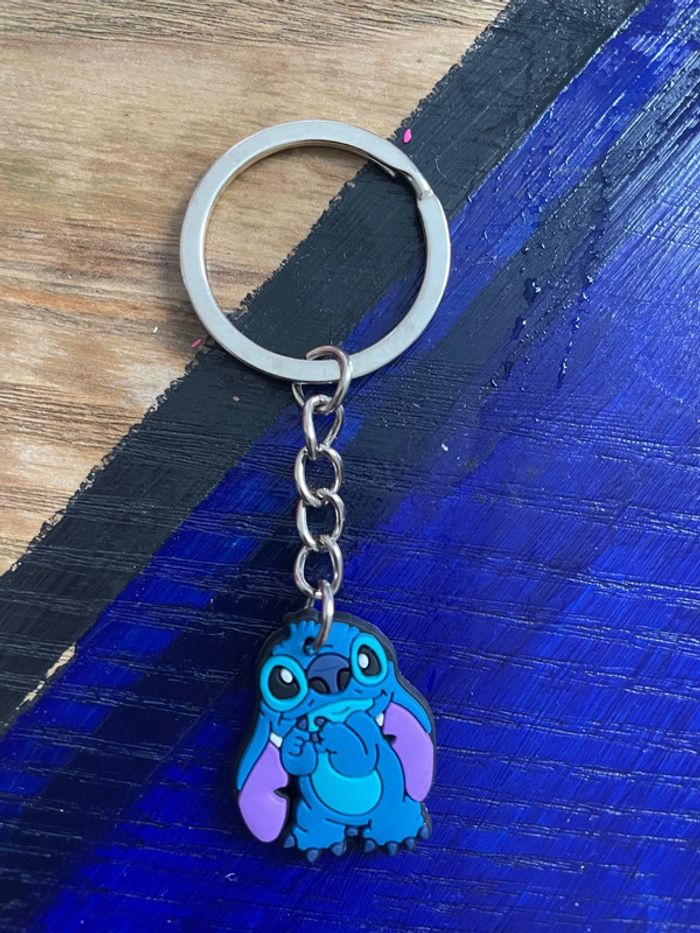 Porte clé bleu stitch 3