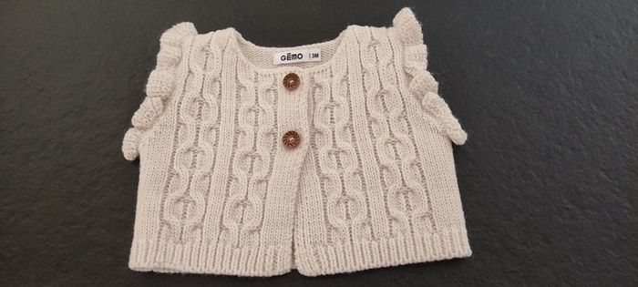 Gilet sans manches écru beige bébé fille Gémo 3 mois
