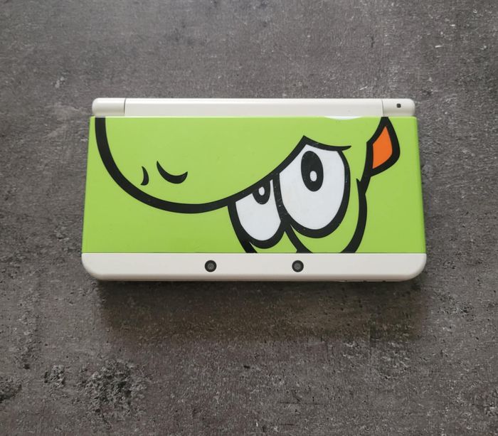New 3DS + 15 Jeux