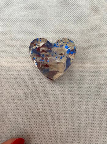 Porte alliances 2 bagues coeur en résine