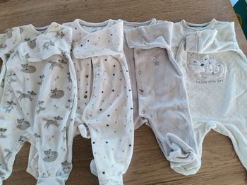 Lot de 4 pyjamas 3 mois orchestra et obaïbi 