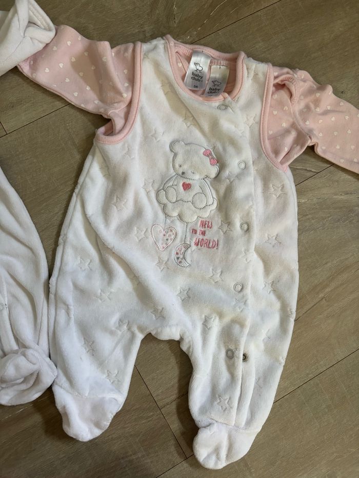 Lots 5 pyjamas 1 mois - photo numéro 2