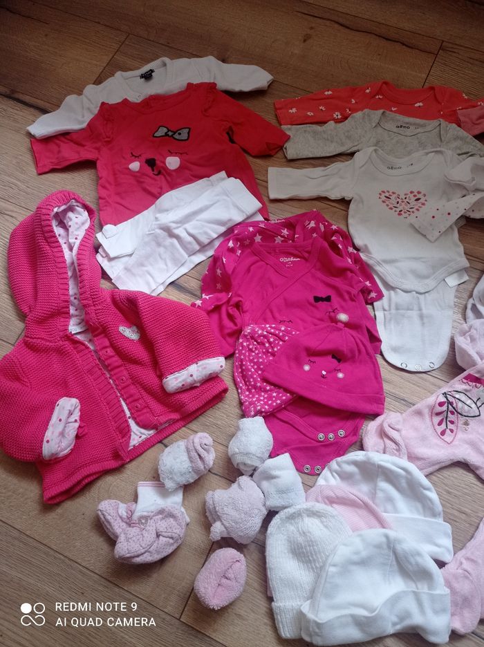 Lot vêtements 1 mois - photo numéro 2