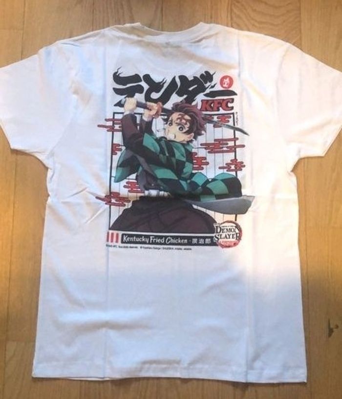 Lot Neuf et Scellé T-shirt collectors tres rares  taille S/M Tanjiro + Nezuko Demon Slayer x KFC - photo numéro 8