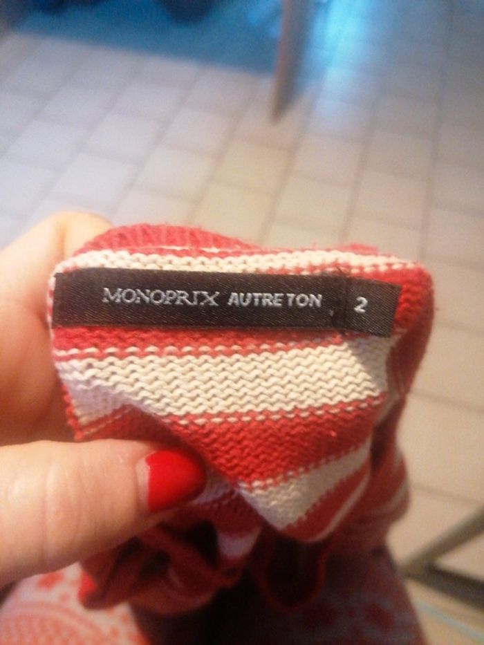 Pull taille 2 - photo numéro 3