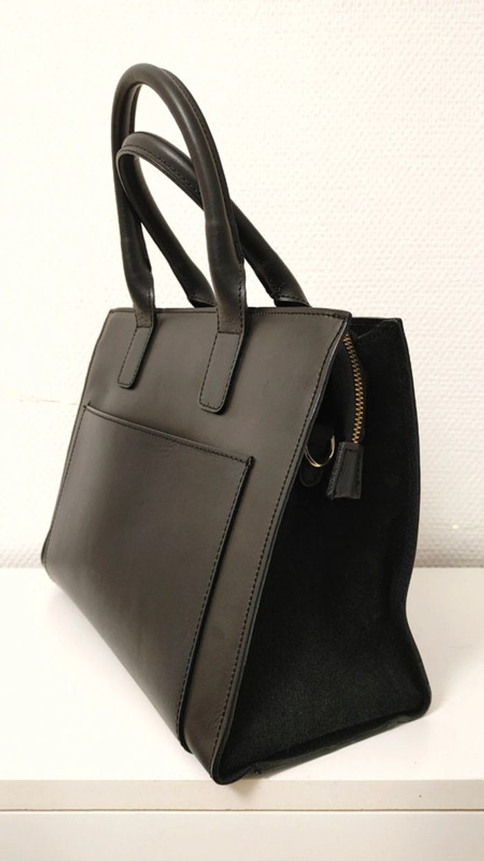 Sac à main rigide minimaliste en cuir et daim noir - photo numéro 2