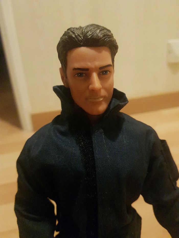Figurine power team avec tenue et bottes et ceinture - photo numéro 4