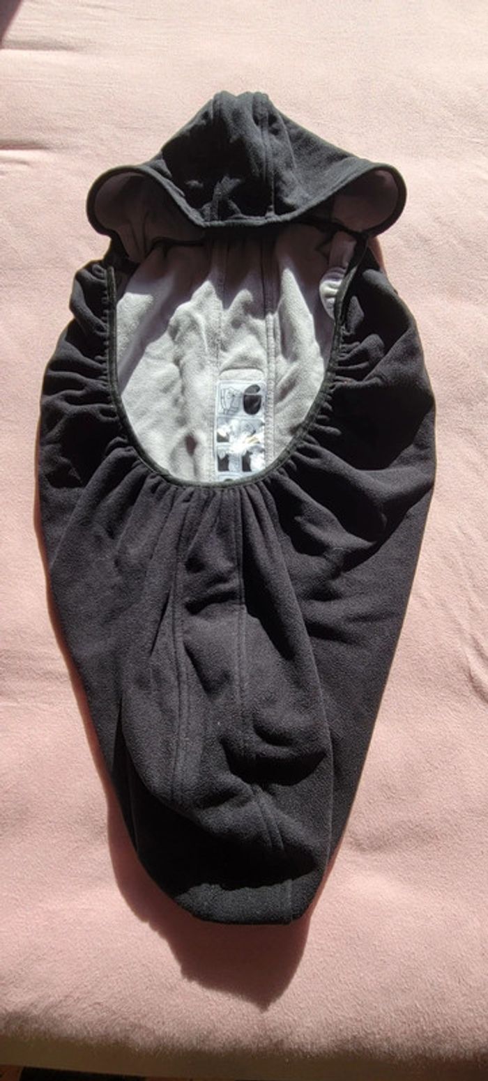 Porte bébé avec cape offert - photo numéro 9