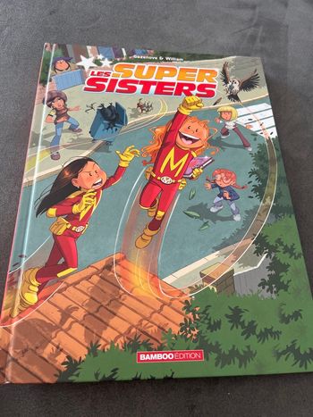 Bd les super sisters tome 1 et 2 dans un album 
