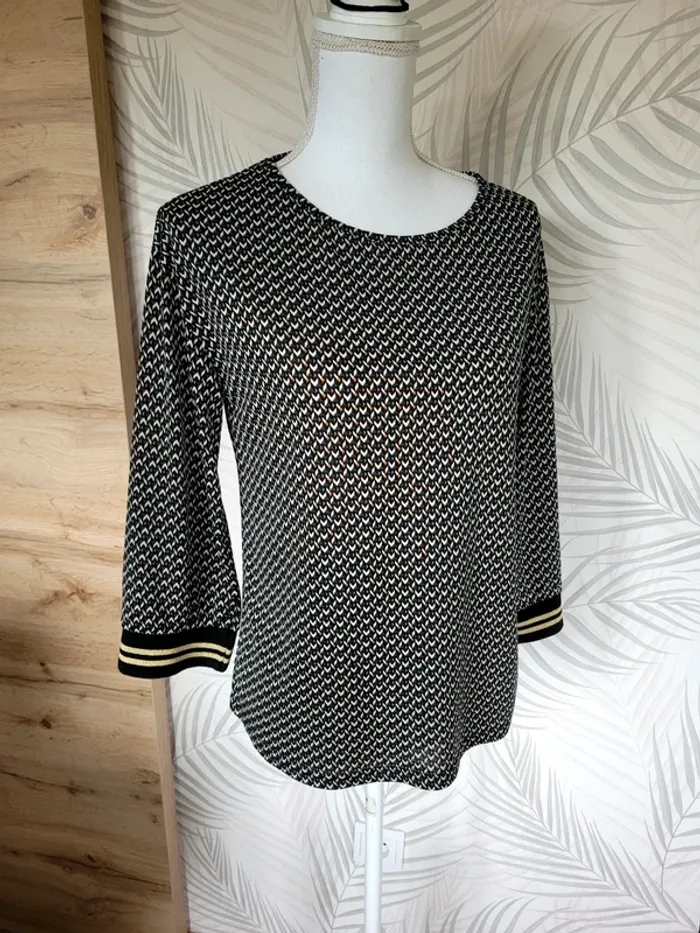 Top femme taille M de chez promod