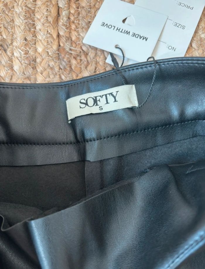 Short simili cuir neuf - photo numéro 3