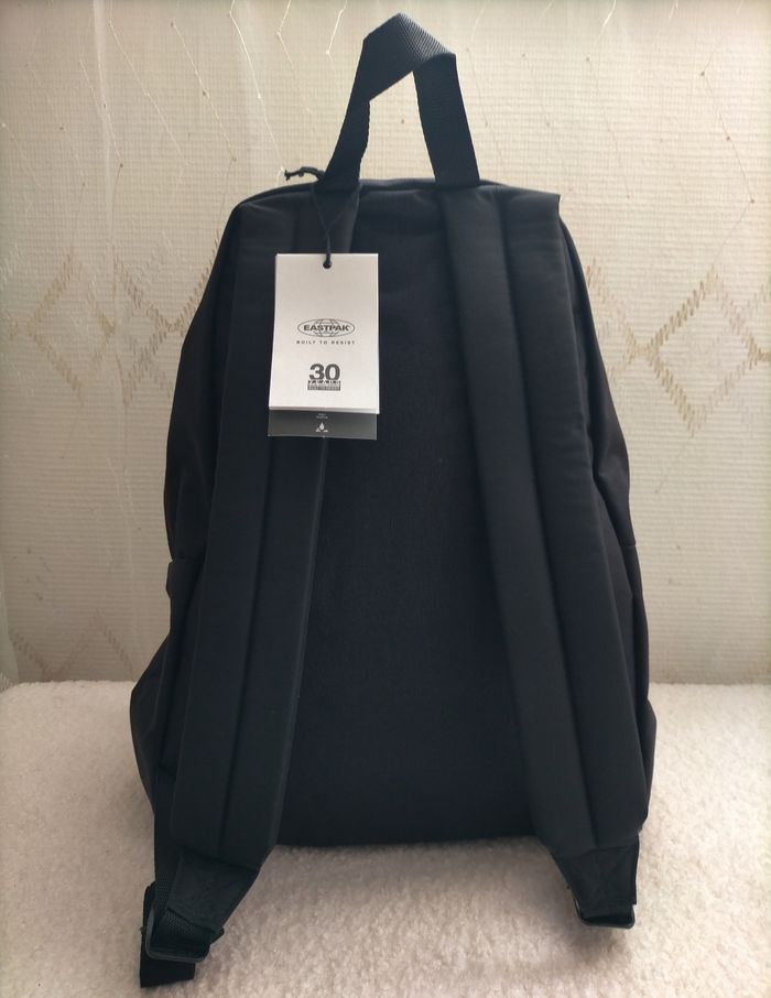 Sac à dos Eastpak noir 24L - photo numéro 2